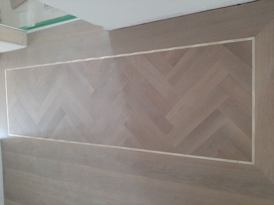 Herringbone Inlay & Border